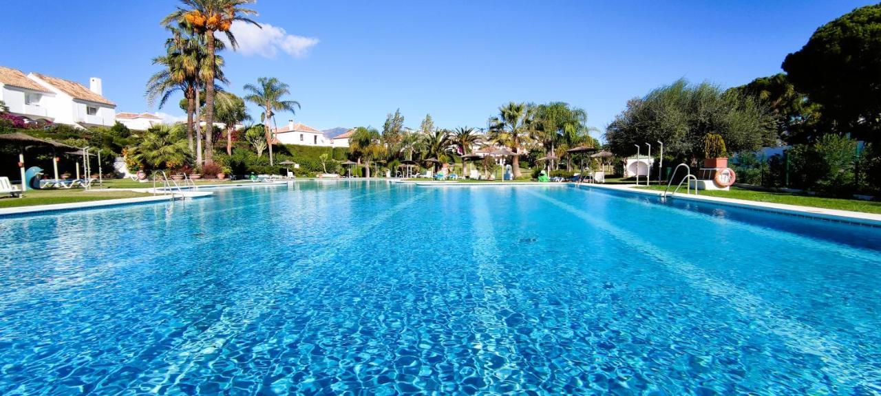 Apartamento Con Jardin Y Piscina En Playa Estepona Eksteriør billede